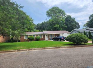 1012 Hillwood Dr SW, Decatur, AL 35601