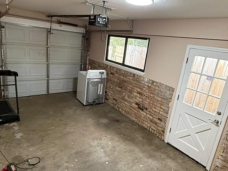 1853 Harvard Ave — Photo 17