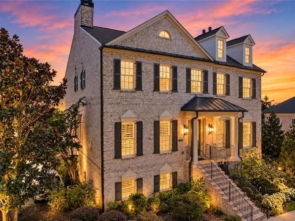 380 Rose Garden Ln, Alpharetta, GA 30009