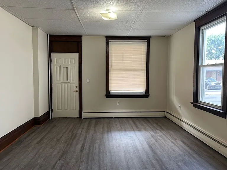 154 E Conestoga St — Photo 6