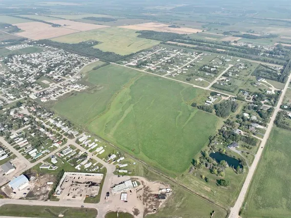 11 Th Ave, Beaverlodge, AB T0H 0C0