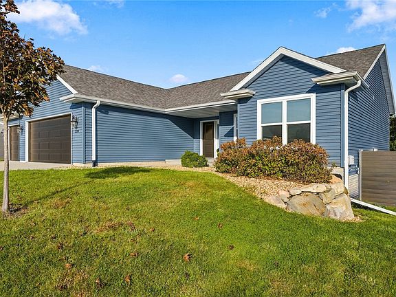 2nd image of 3399 Edgebrooke Dr
