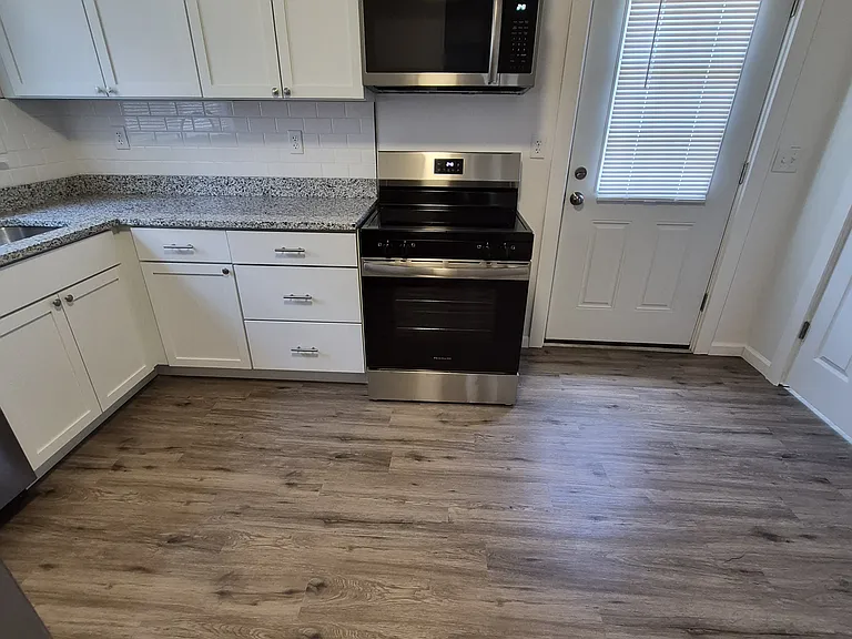 4286 Ebenezer Rd — Photo 5