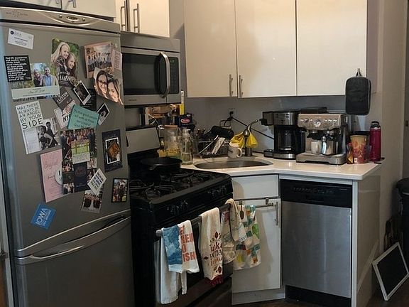 4th image of 252 Broome St APT 3