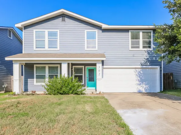 302 Falling Pine Dr, Conroe, TX 77304