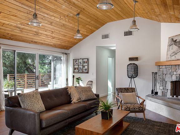3rd image of 20774 Hillside Dr