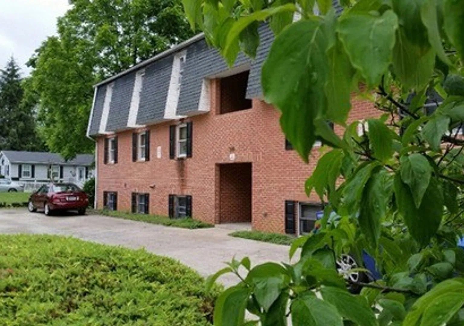 West German St 315 Apartment — Photo 1