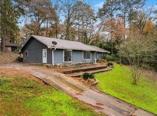 950 Stones Way Dr, Pineville, LA 71360