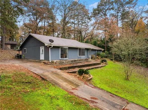 950 Stones Way Dr, Pineville, LA 71360