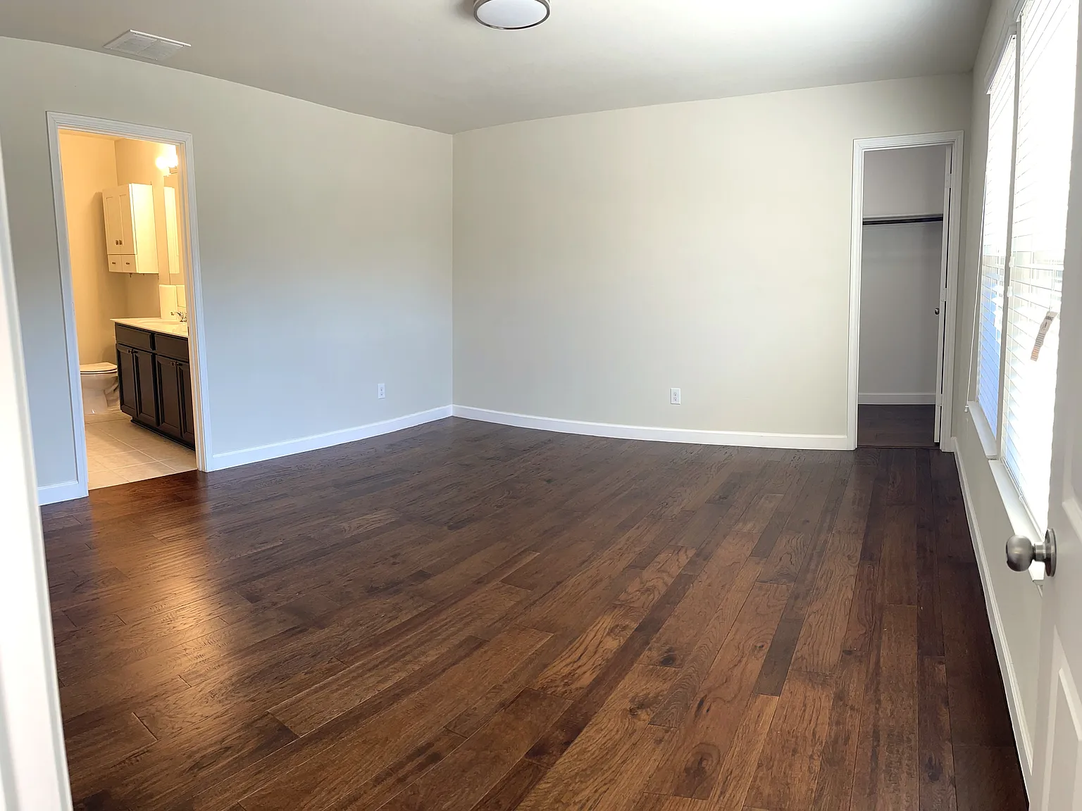 3 bed, 1732 sqft, $2,000 — Photo 4