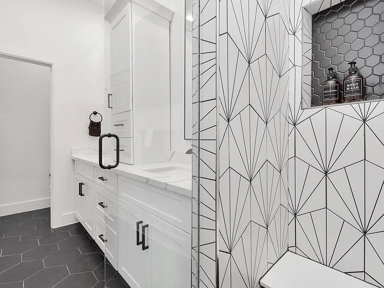 5308 Denmark St — Photo 23