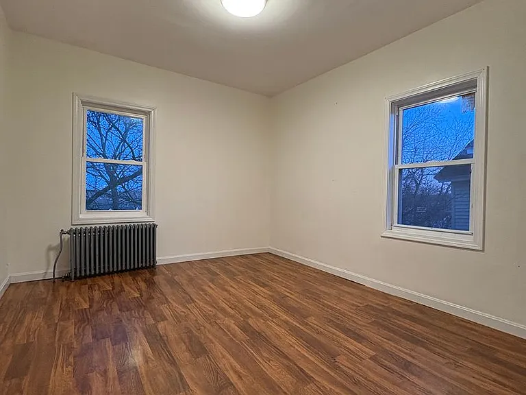 58-60 Temple Street — Photo 9