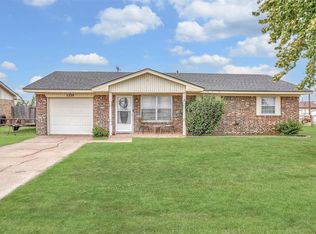 1229 E Ridgecrest Rd, Altus, OK 73521