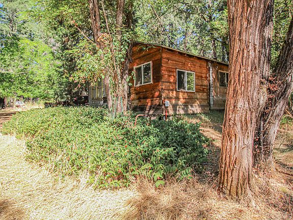 5th image of 17516 Redwood Hwy
