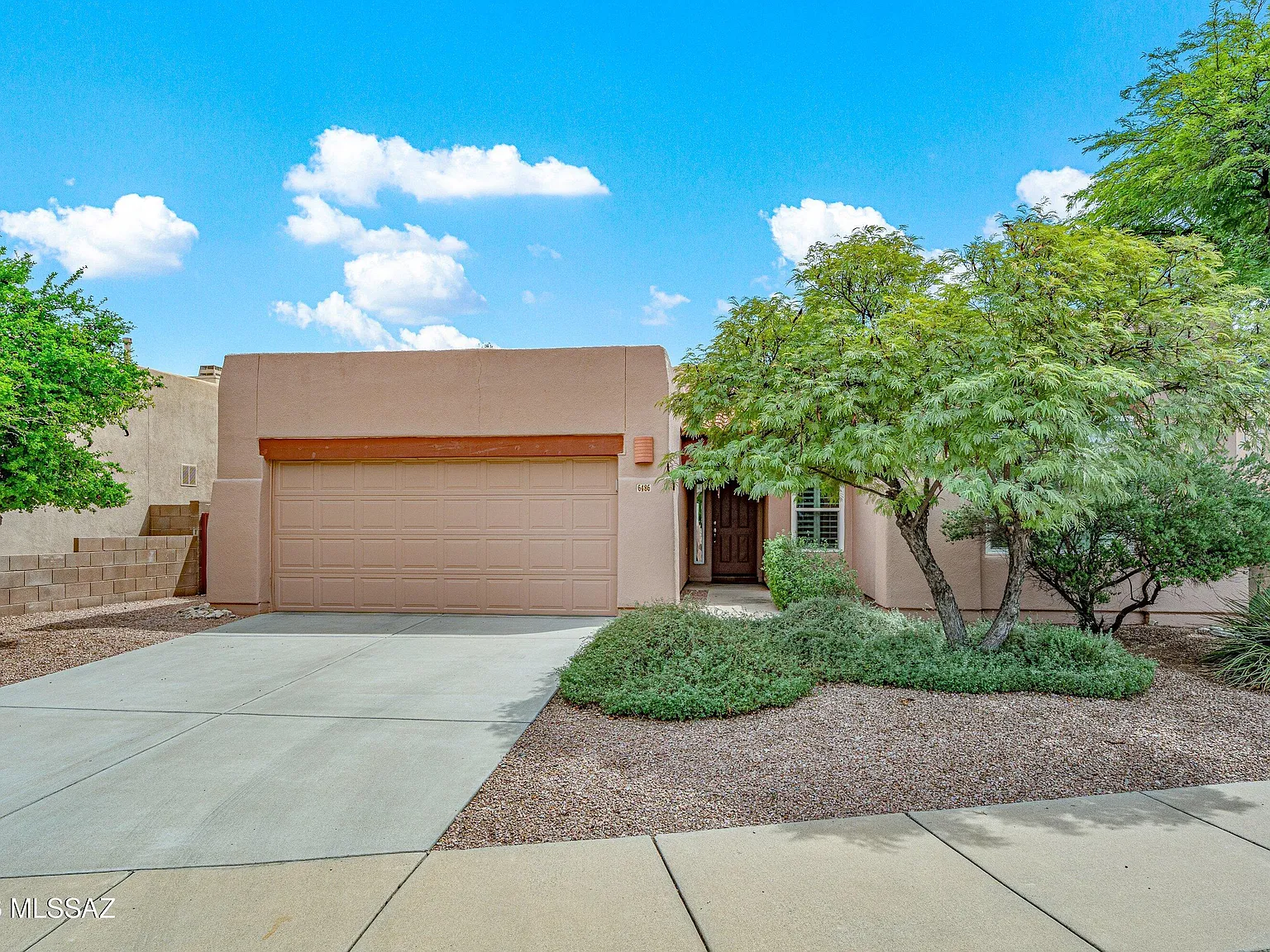 3 bed, 2.0 bath, 1673 sqft, $2,800 — Photo 2