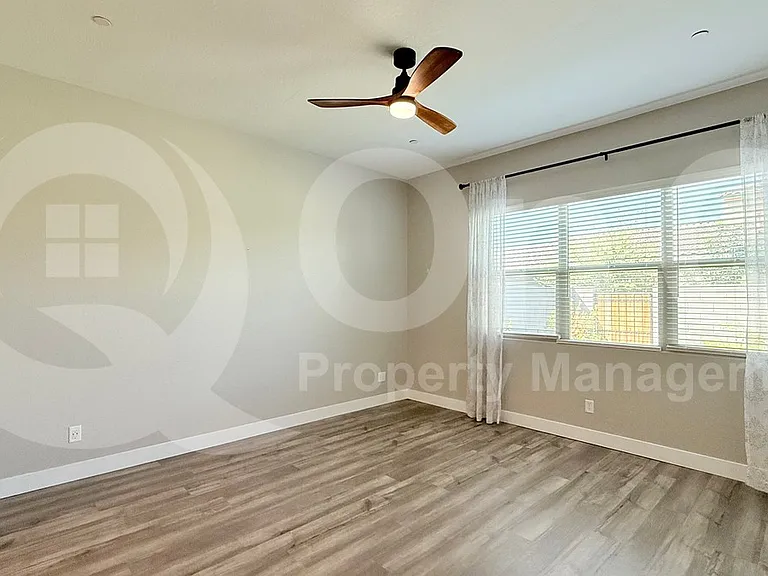 1906 N 140th Dr — Photo 16