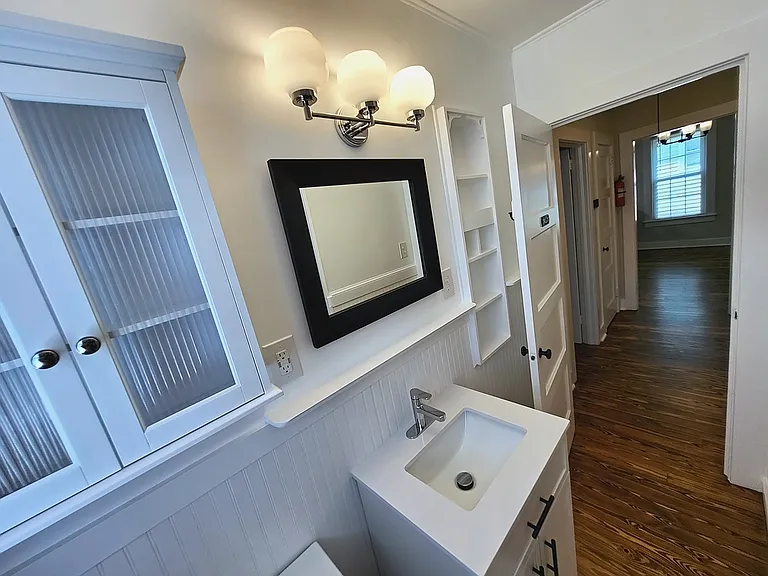1819 Hale St — Photo 16