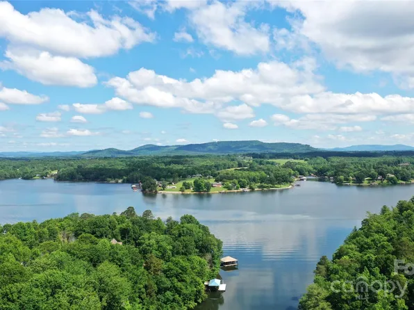 6230 Monford Dr, Conover, NC 28613