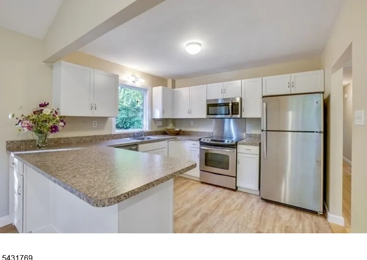 67 River Rd — Photo 3