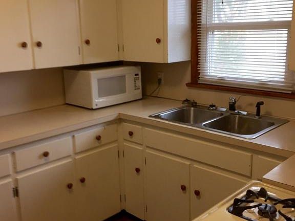 3rd image of 1102 Kinney Ave NW