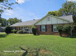 1572 E Blackstock Rd, Moore, SC 29369