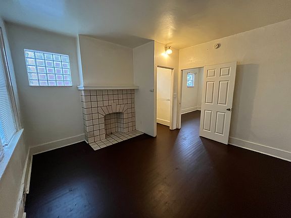 5th image of 3121 Clermont Ave Floor 1