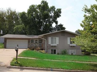 2343 Ridge Trl NE, Cedar Rapids, IA 52402