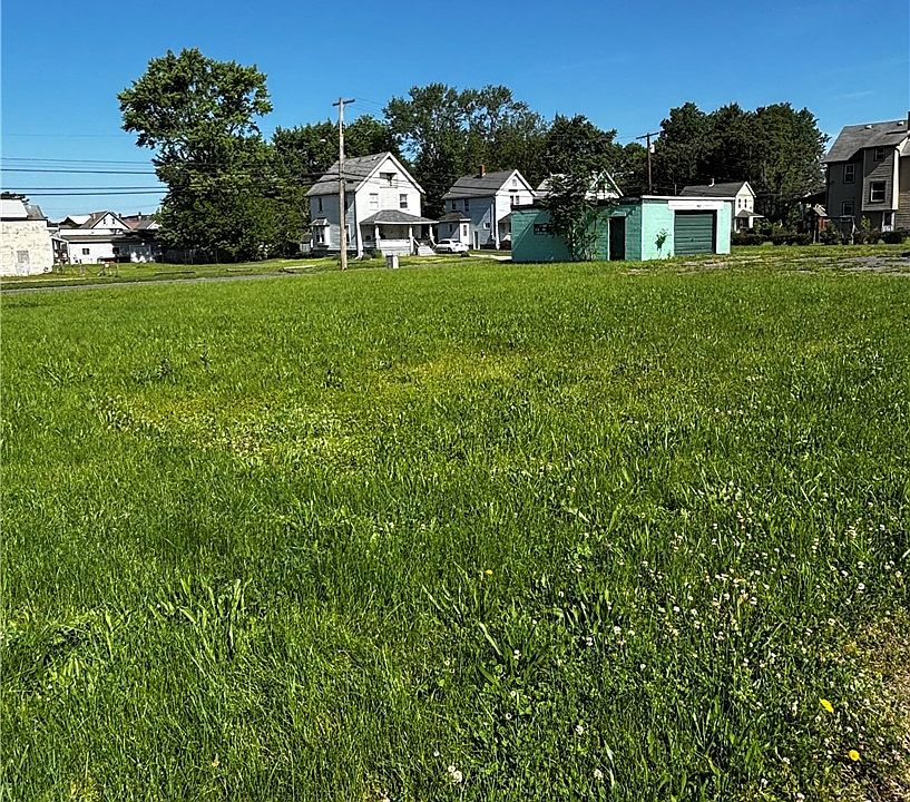 1st image of 137 Wood Ave