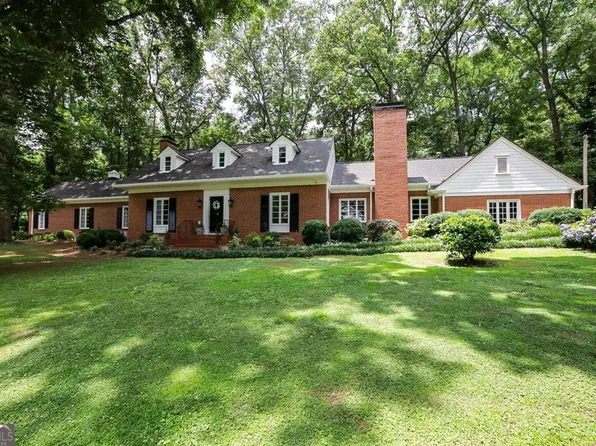 64 Parkview Dr, Commerce, GA 30529