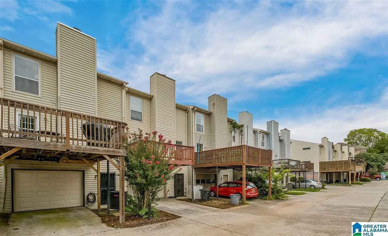 2 bed, 1.5 bath, 1152 sqft, $1,550 — Photo 4