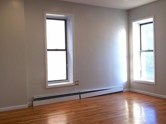 3rd image of 43 Underhill Ave APT 1C