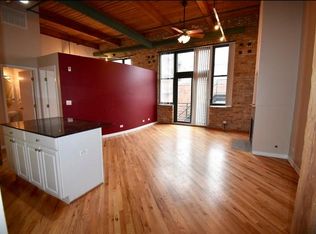 2222 W Diversey Ave APT 412, Chicago, IL 60647