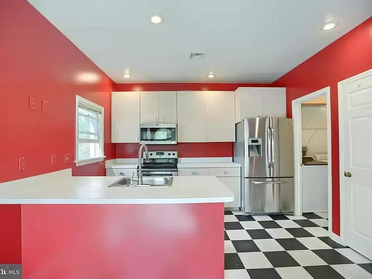 Large kitchen and a laundry room