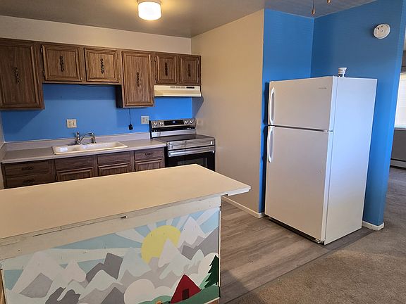 3rd image of 2905 Sage St APT 4
