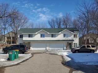 8834 Walnut Pl, Rockford, MN 55373