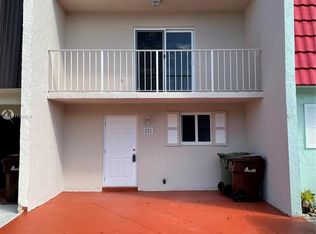 821 W 79th Pl, Hialeah, FL 33014