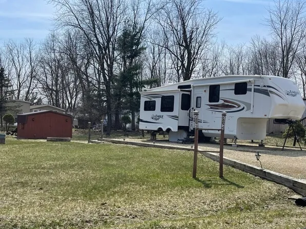 28/94 Woodhaven Lakes, Sublette, IL 61367