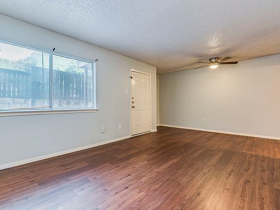 3rd image of 2124 Burton Dr APT 149