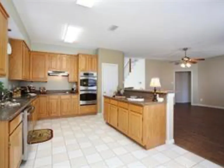 5800 Charleston Dr — Photo 3