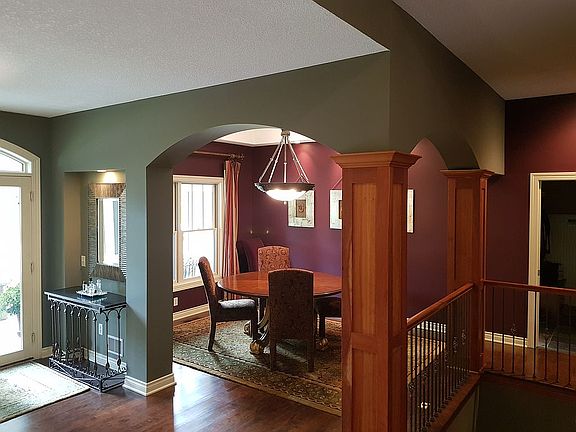 3rd image of 8983 Springwood Dr