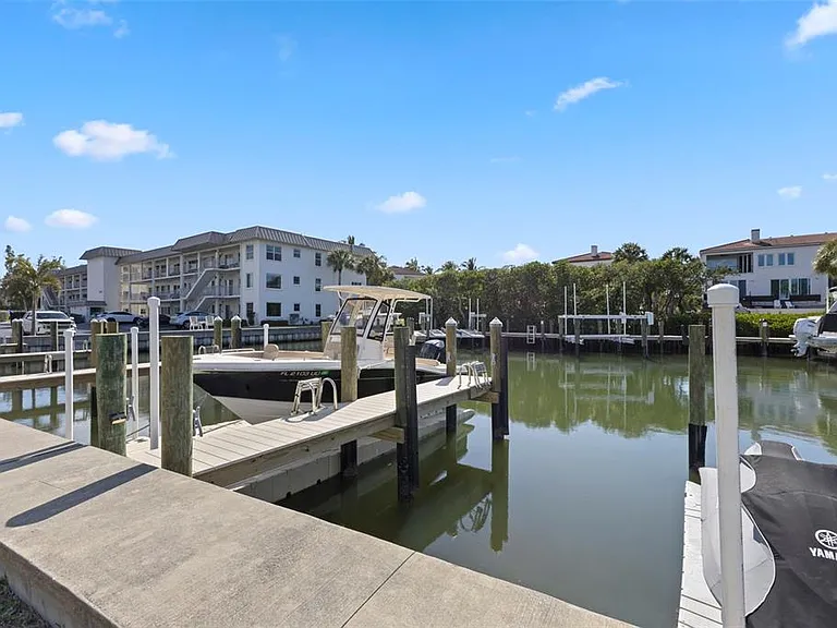 3330 Gulf Of Mexico Dr #104-D — Photo 32