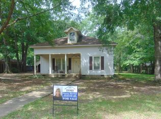 702 Hickory St, Crossett, AR 71635