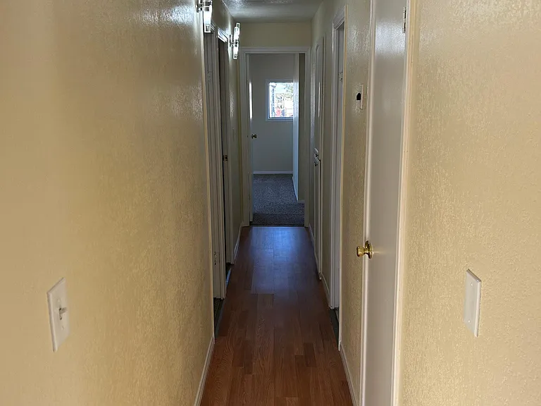 1554 N Guam St #13 — Photo 16