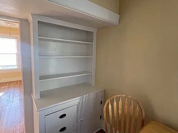 4th image of 1216 W State St Unit 4