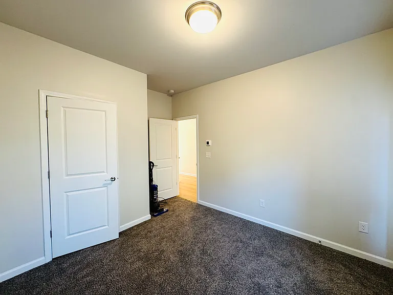 3716 Davis Cir — Photo 20
