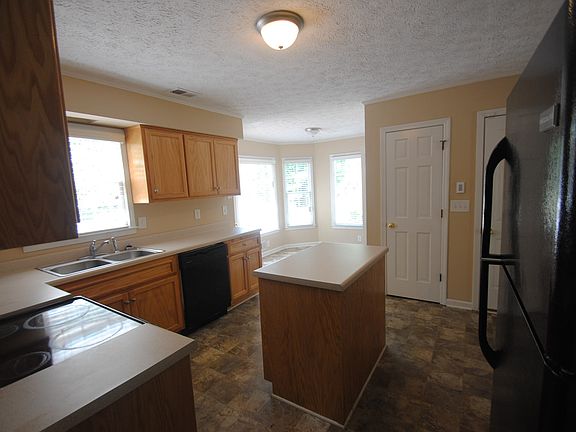 4th image of 155 Wilmington Ln