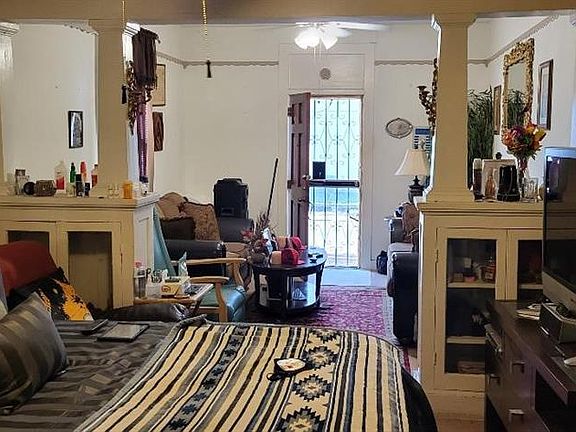 4th image of 2617-19 N Prieur St