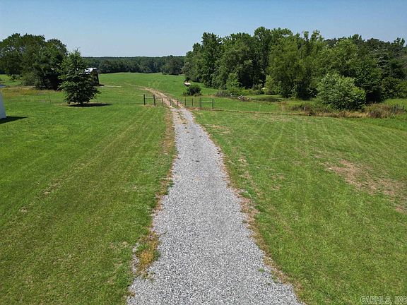 4th image of 445 Highway 25 N