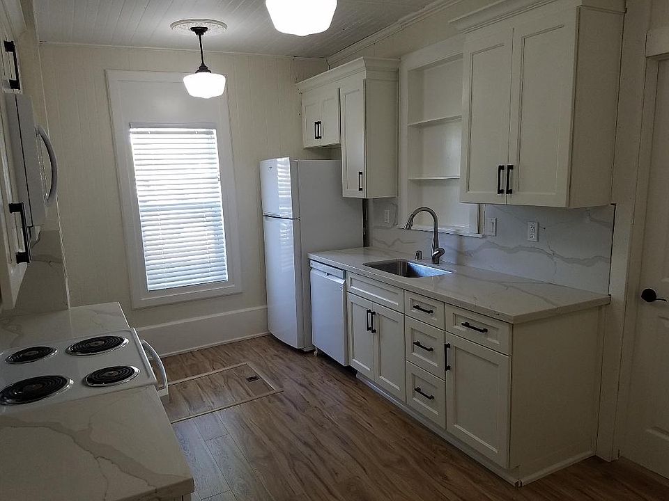 1st image of 6084 B St