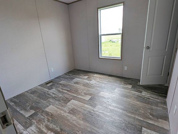 3rd image of 19130 Fm 1485 Rd #164